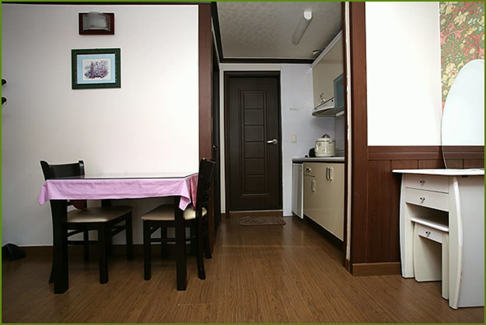 Family Bed Room photo 2
