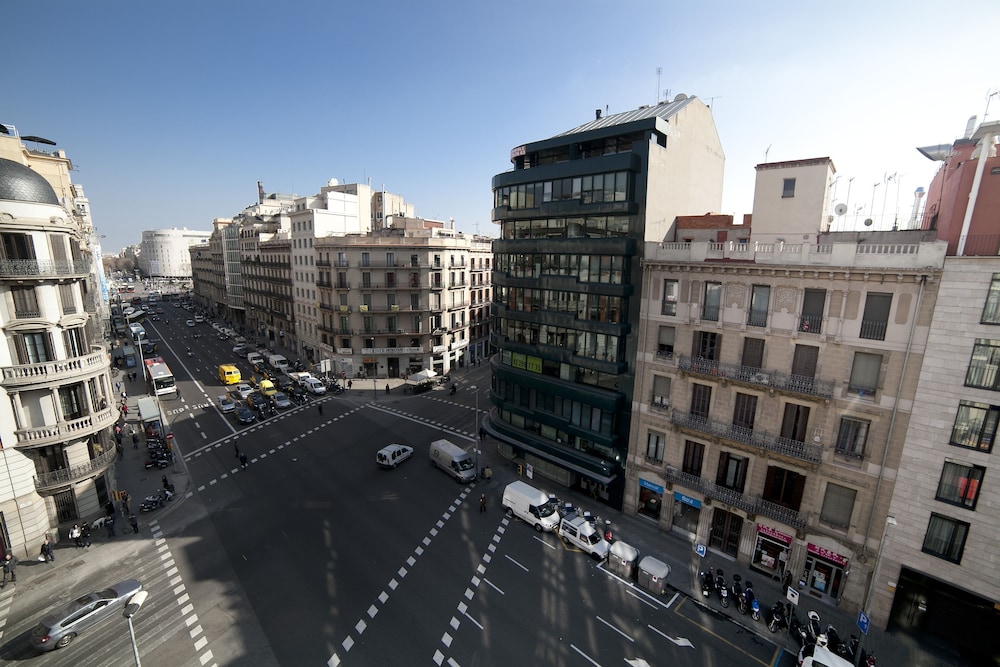 Apartment, 3 Bedrooms (Ronda Universitat 13) photo 3