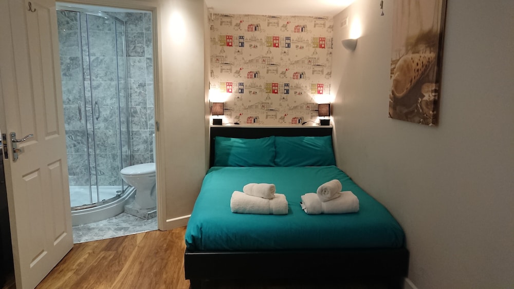Standard Studio, Ensuite - Photo 4