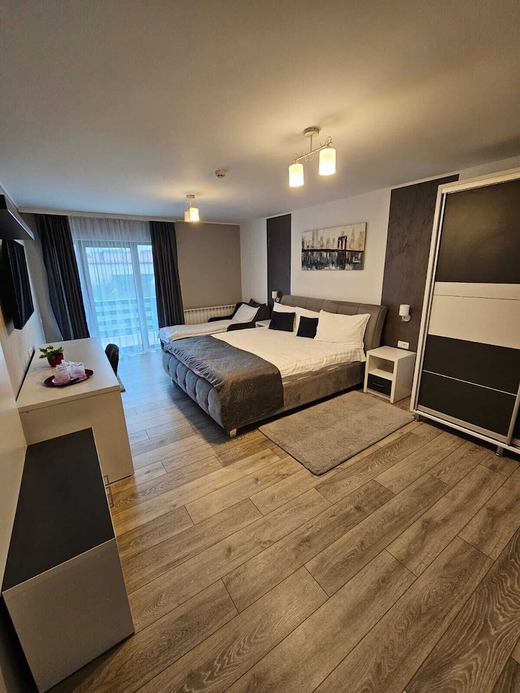 Room 16 photo 1