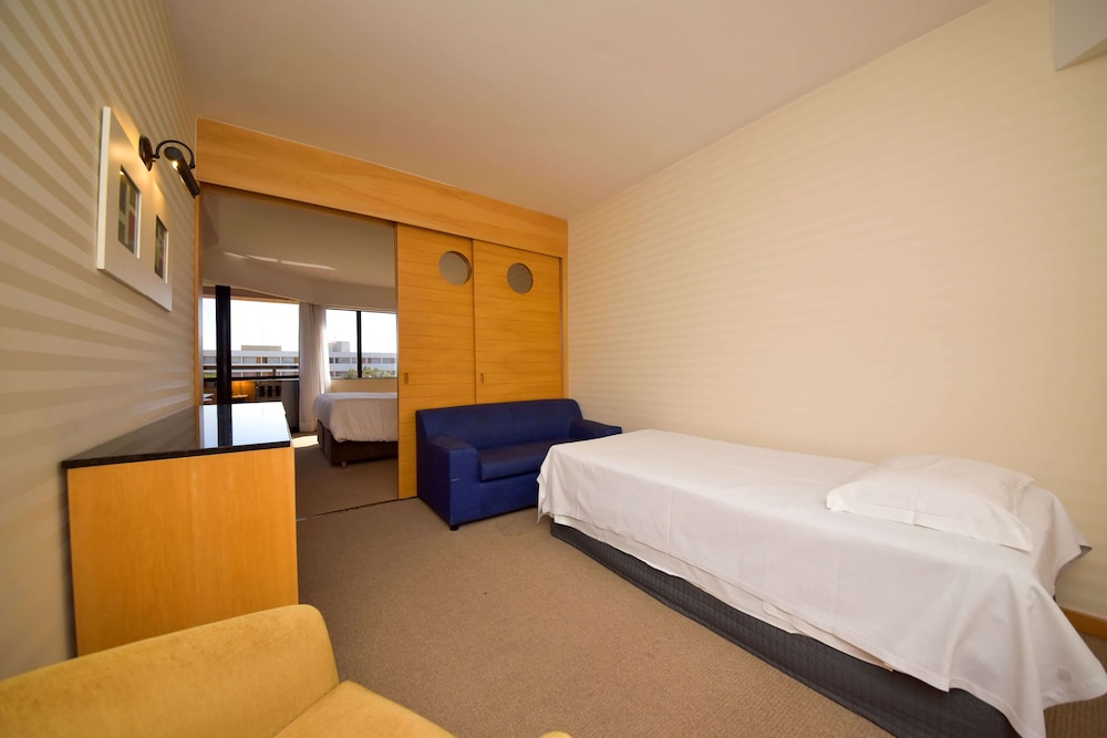 Deluxe Room, Multiple Beds - Photo 8