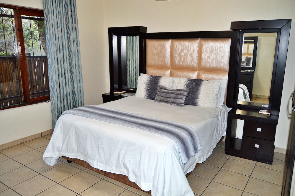 Family Residence Villa - Photo 2