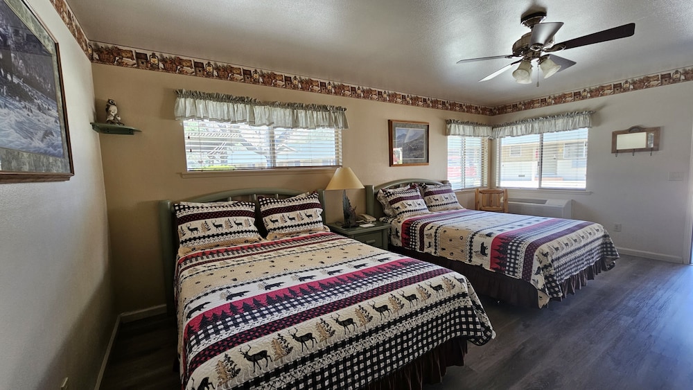Standard Room, 2 Queen Beds, Accessible photo 2