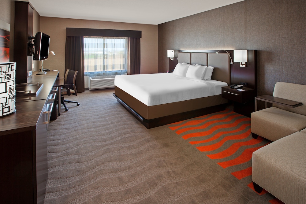 Standard Room, 1 King Bed, Accessible (Mobility) - Photo 1