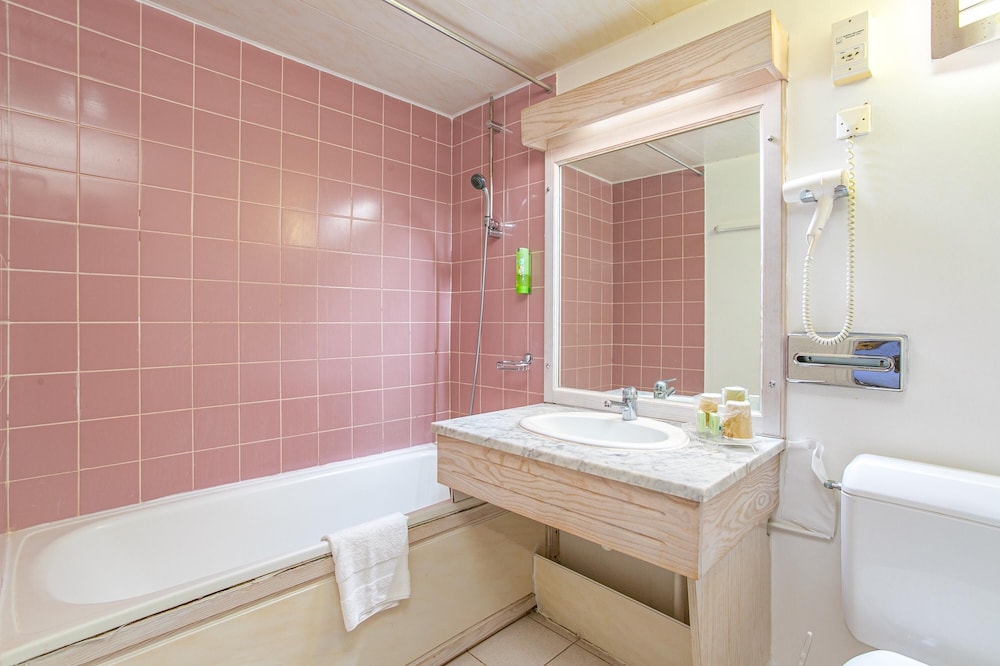 Superior Room, Sea View (Elevator) - Photo 16