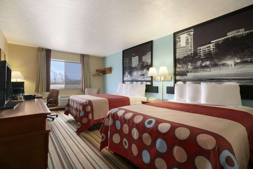 Comfort Room, 2 Queen Beds, Non Smoking - Photo 1