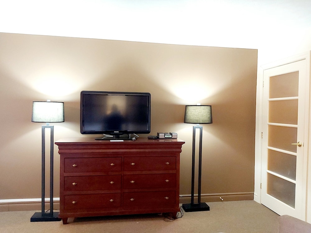 Family Double or Twin Room, Multiple Beds, Kitchenette photo 2