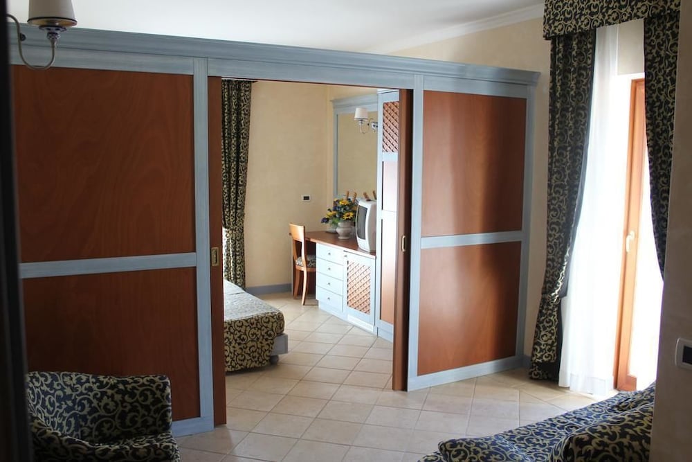 Family Suite photo 2