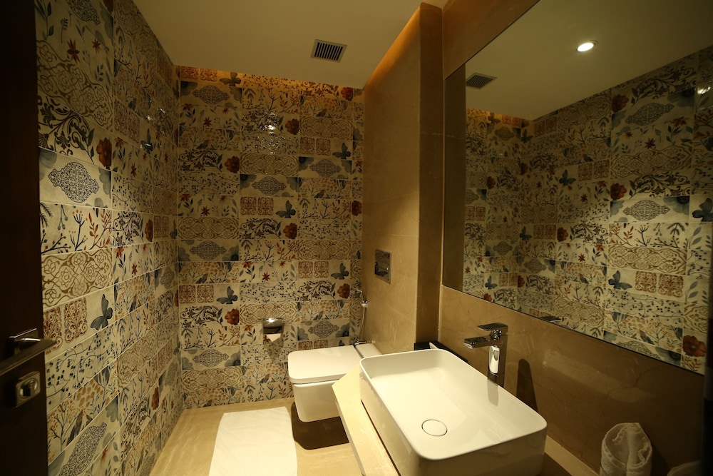 Royal Suite - Photo 6