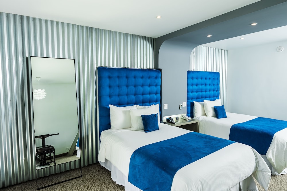 Room, 2 Double Beds, Pool Access, Pool View - Photo 3