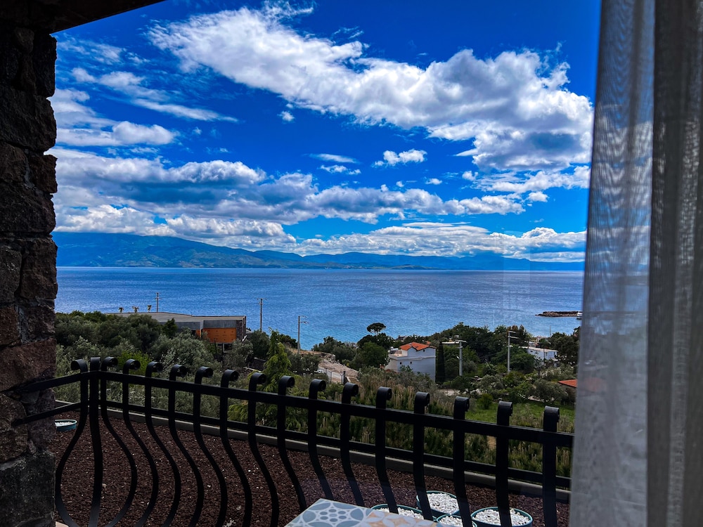 Superior Double Room, Balcony, Sea View photo 2
