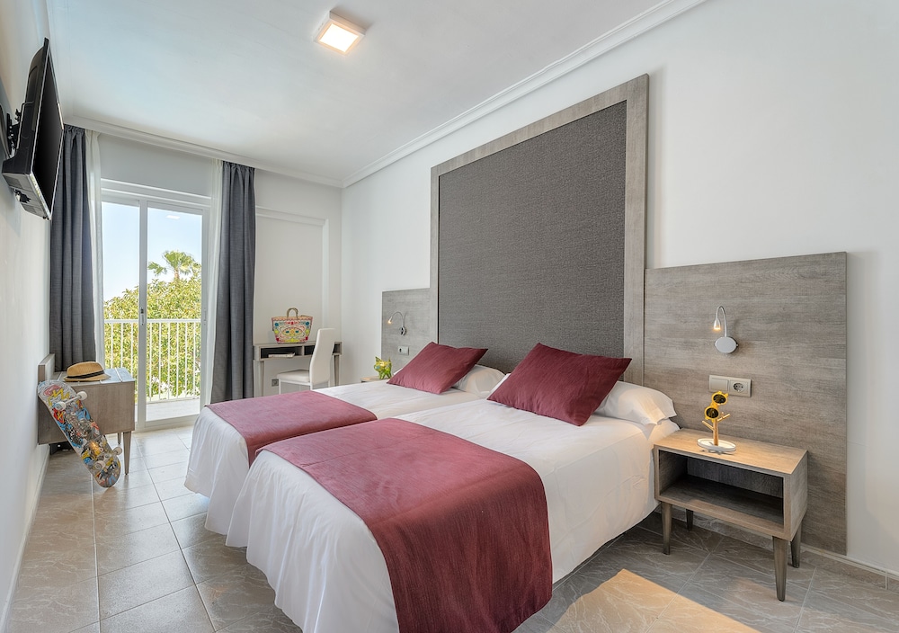 Double Room (Special Offer, 3 adults) - Photo 1