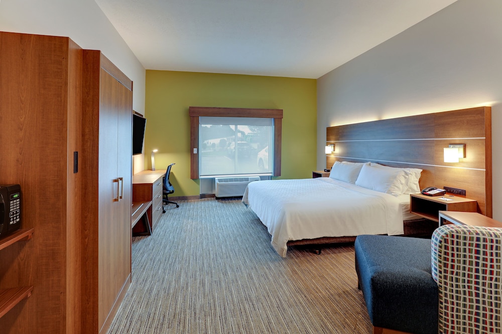 Suite, 1 King Bed, Accessible (Communications) - Photo 1