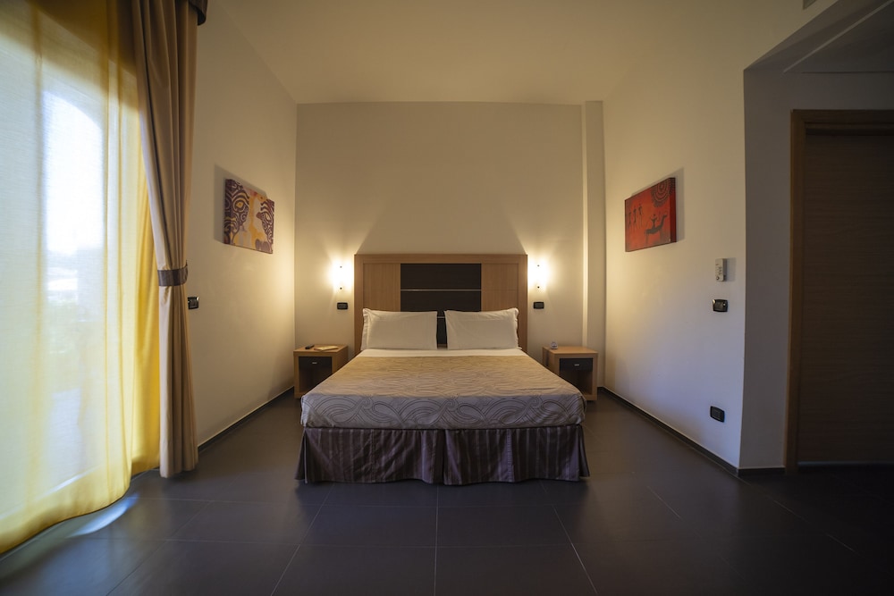 Classic Double Room Single Use photo 1