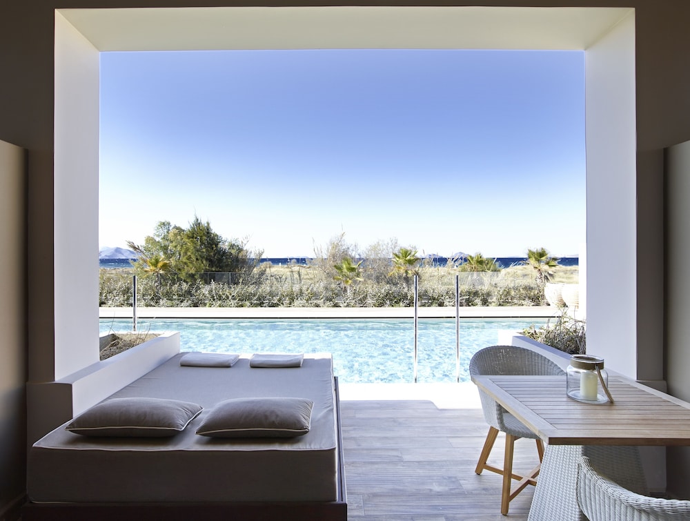 Junior Suite, Pool Access - Photo 1