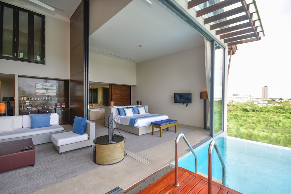2-Bedroom Sky Pool Villa - Photo 5