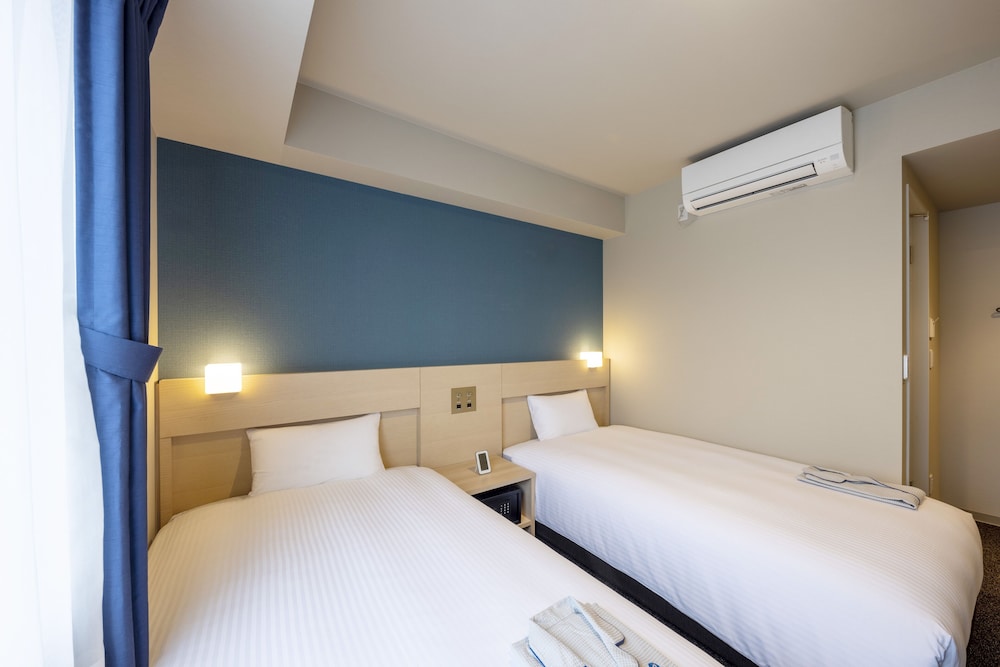 Twin Room, Non Smoking - Photo 2