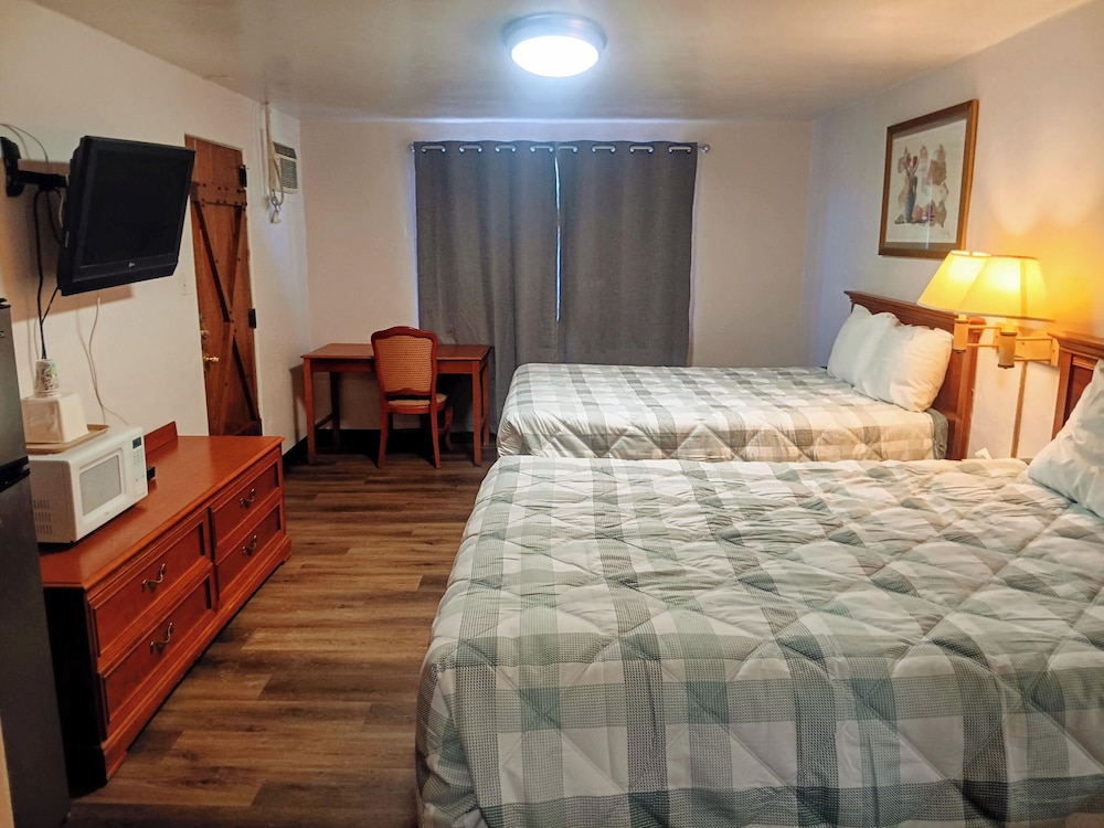 Basic Double Room photo 2