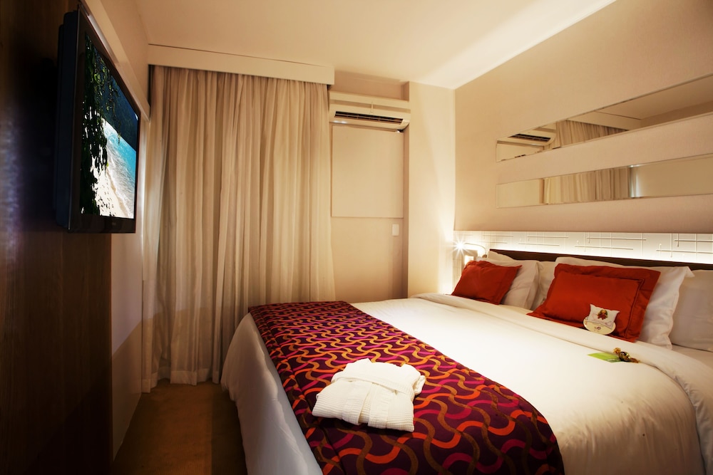 Business Suite, 1 King Bed, Non Smoking photo 2