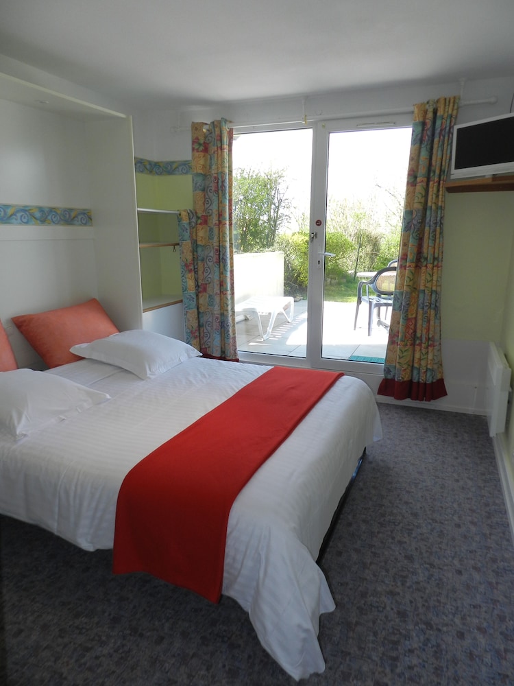 Double Room with Terrace and Garden View photo 1