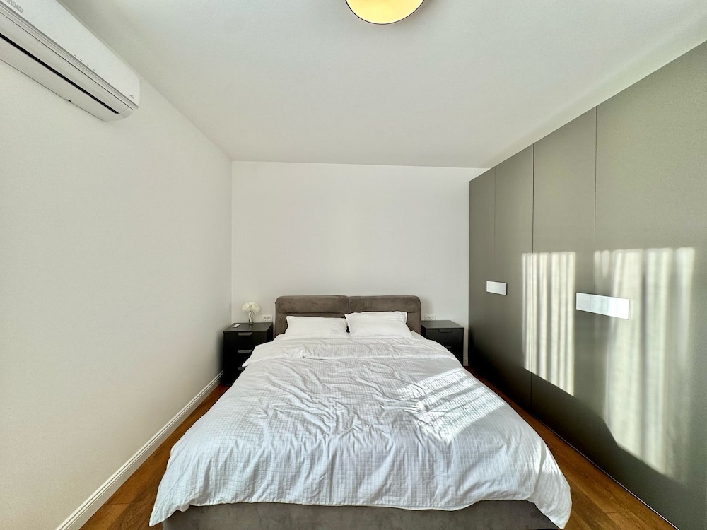 Family Apartment, Private Pool, Sea View