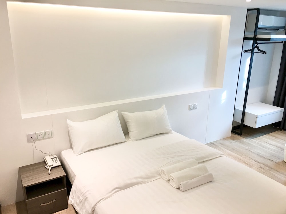 Standard Double Room - Photo 6