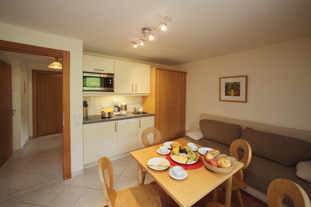 Apartment, 1 Bedroom, Balcony, Mountain View photo 1