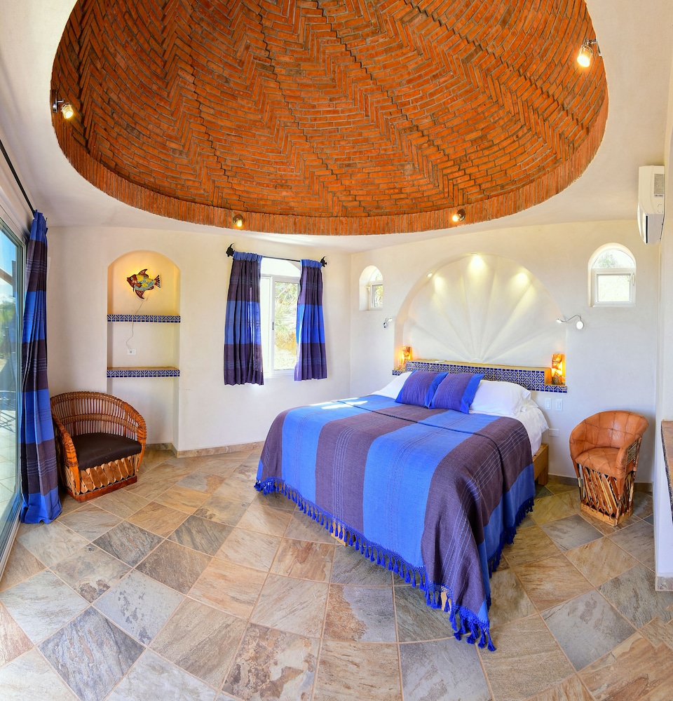 Superior Cabin, 1 King Bed, Terrace, Ocean View photo 1