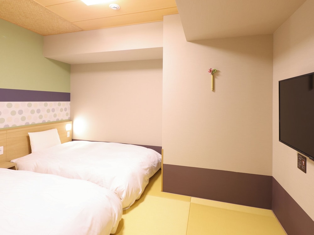Family Quadruple Room, Non Smoking (No Room Cleaning) photo 3