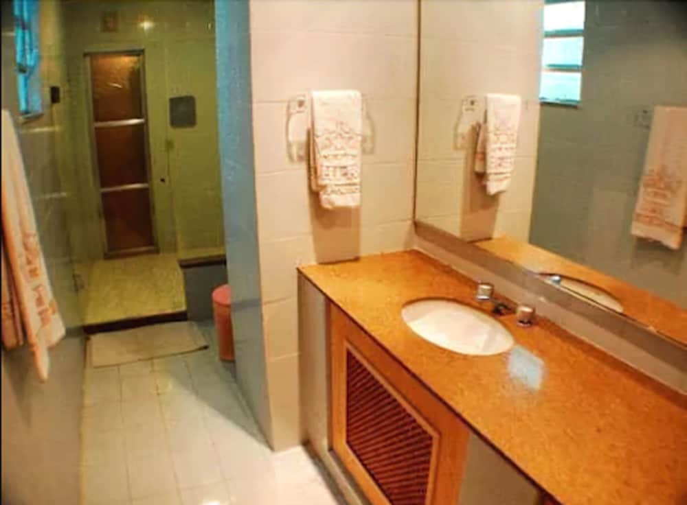 Standard Double Room - Photo 5