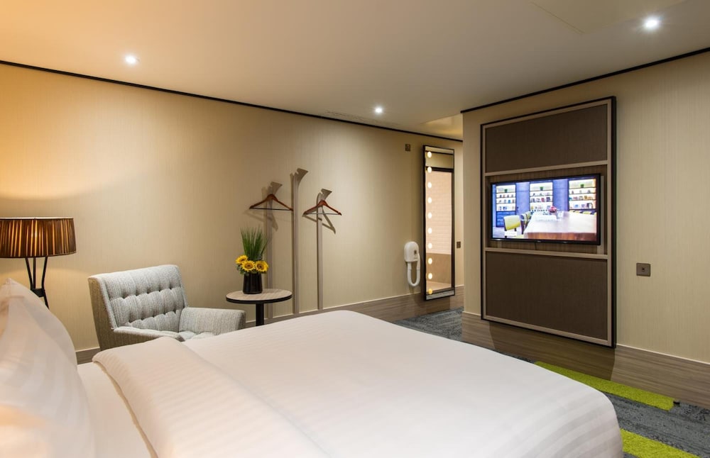 Double or Twin Room (Plus) photo 2