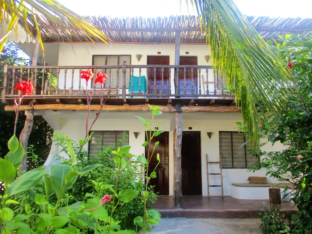 Family Garden Bungalow