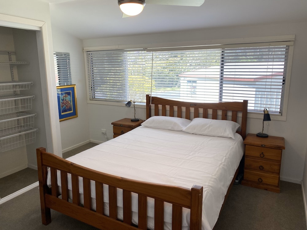 Basic House photo 1