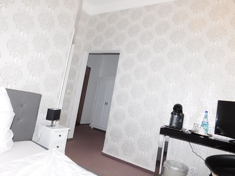 Classic Single Room