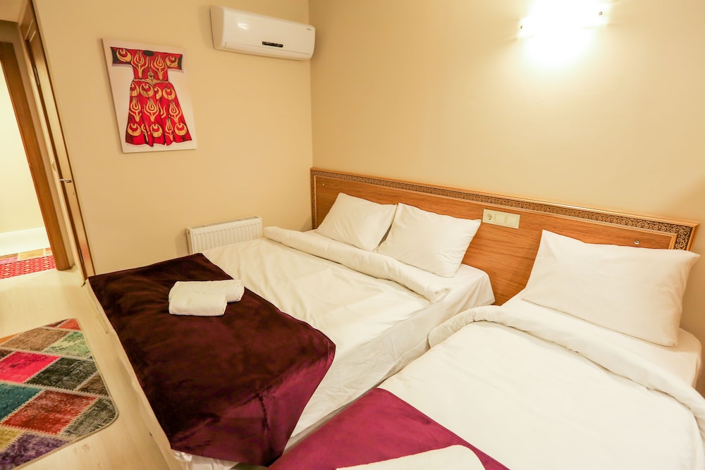 Family Room, 1 Bedroom, Non Smoking, City View photo 2