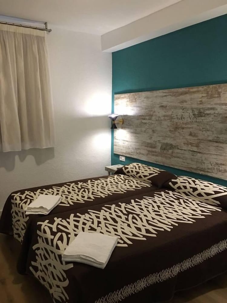 Habitación Doble, Baño Compartido, Vista a la Ciudad