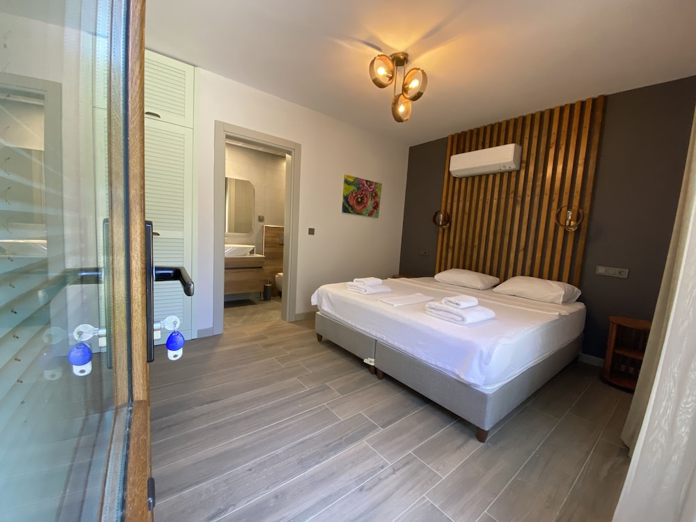 Standard Double Room photo 2