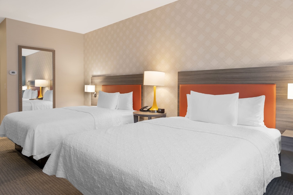 Room, 2 Queen Beds, Accessible (Hearing) - Photo 4