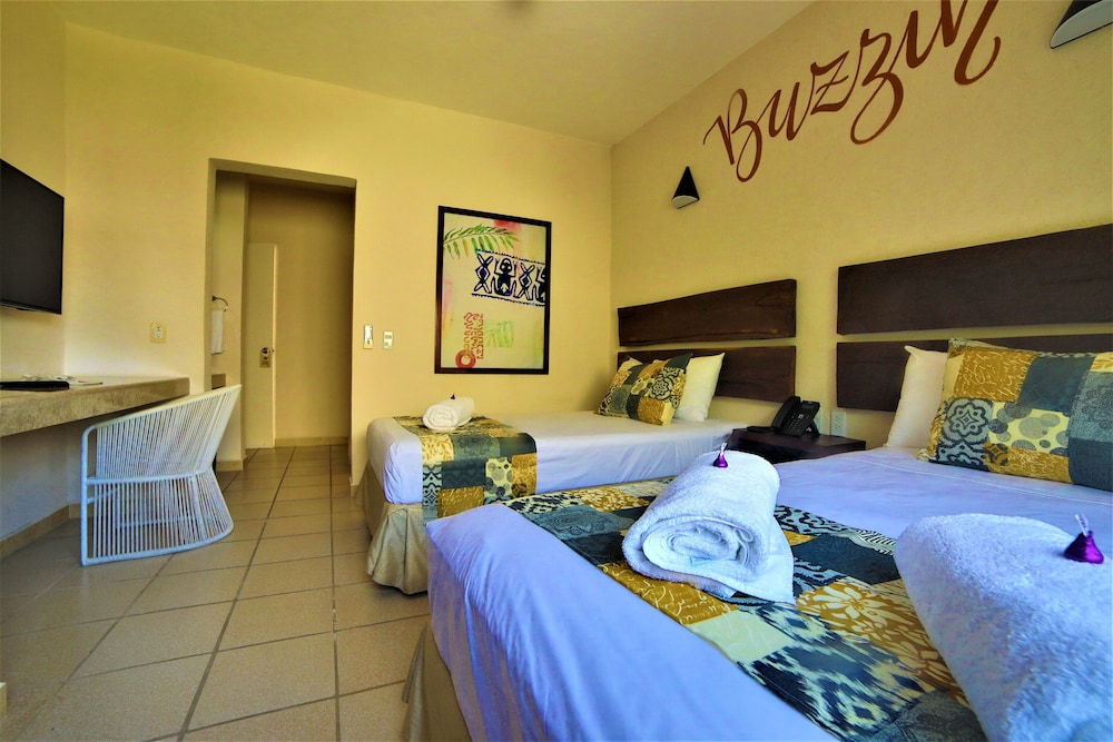 Standard Double Room, Multiple Beds - Photo 5