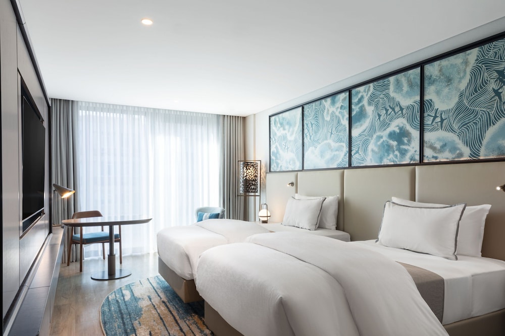 Deluxe Room, 2 Twin Beds, City View photo 3