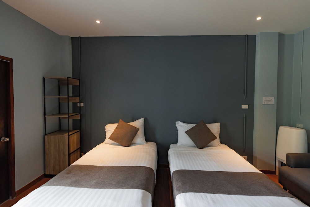 Superior Twin Room - Photo 6