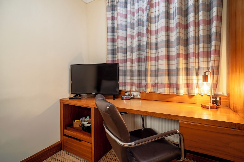 Small Double Room No Window (Located in Annex Building) - Photo 4