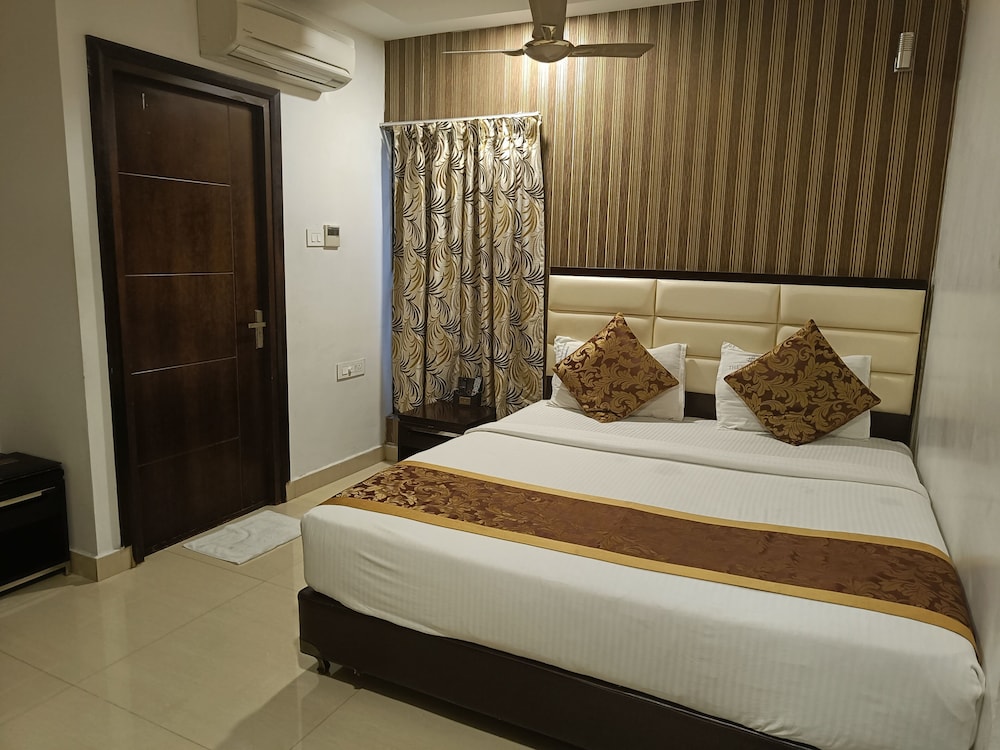 Deluxe Single Room