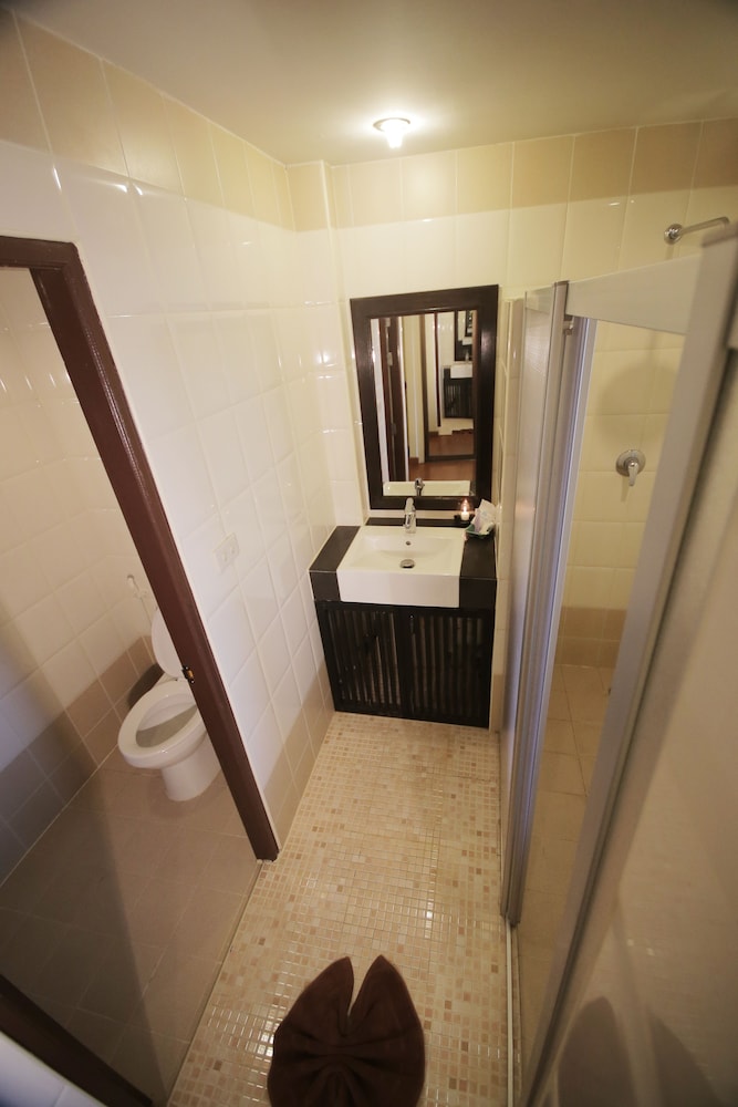 Romantic Ocean View Suite - Photo 12