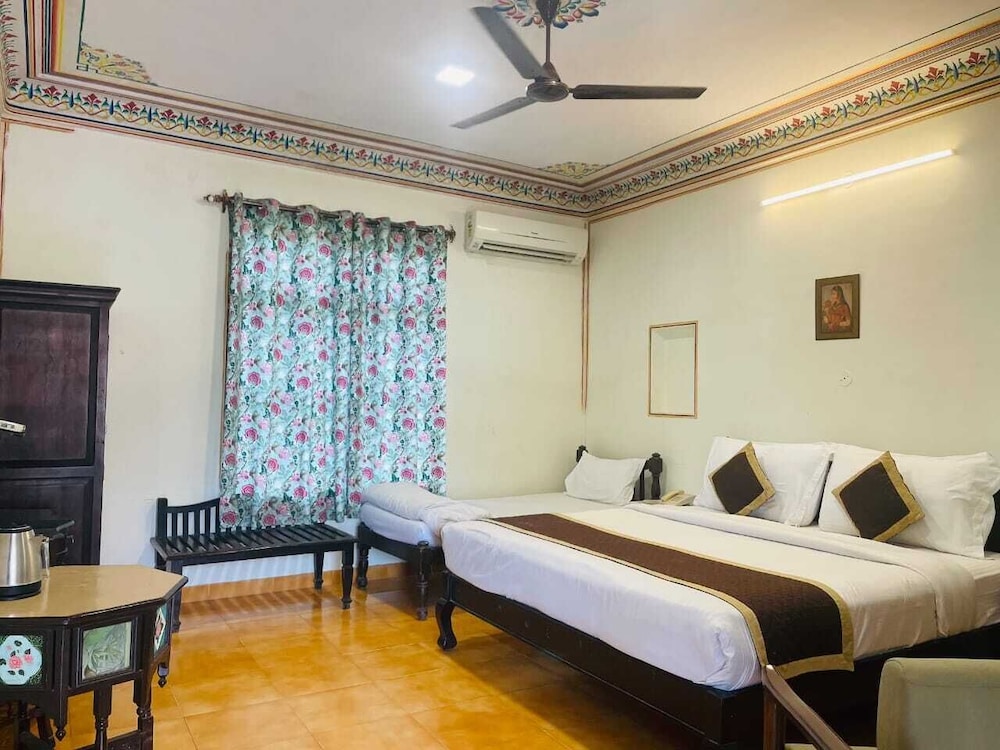 Deluxe Double Room photo 3