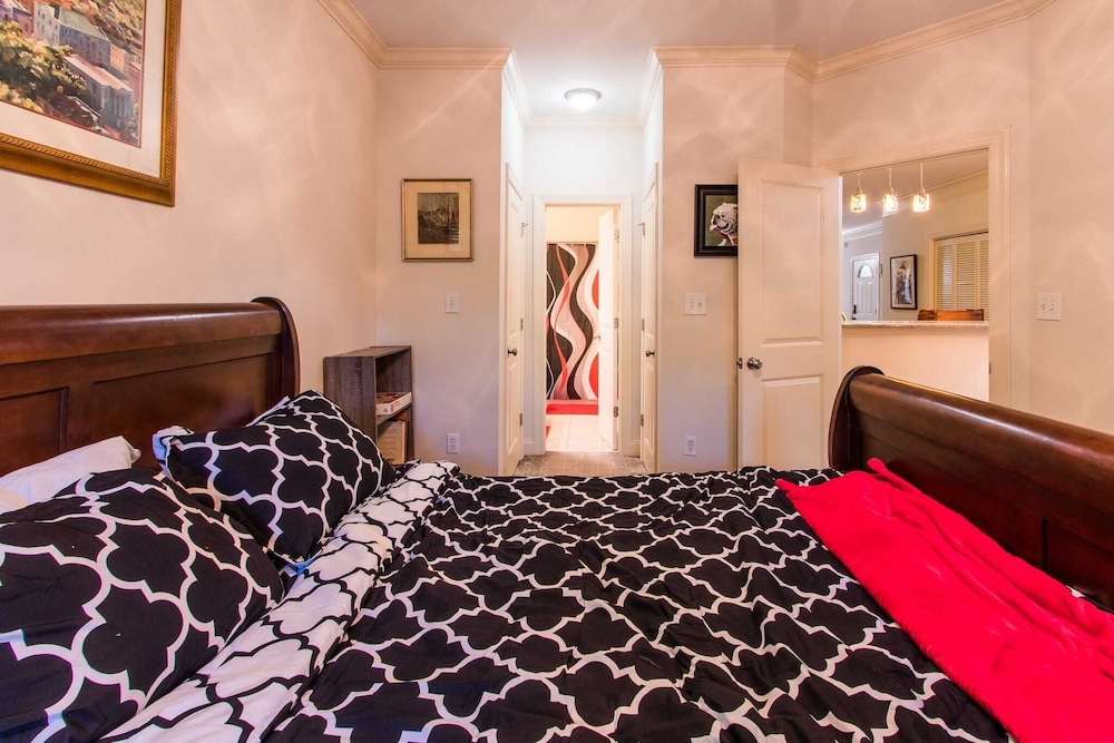 Condo, 2 Queen Beds, Balcony, Garden View (Low Country Dawg House) photo 2