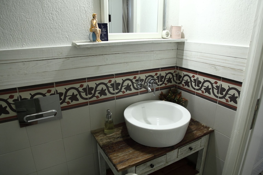 Standard Triple Room photo 2