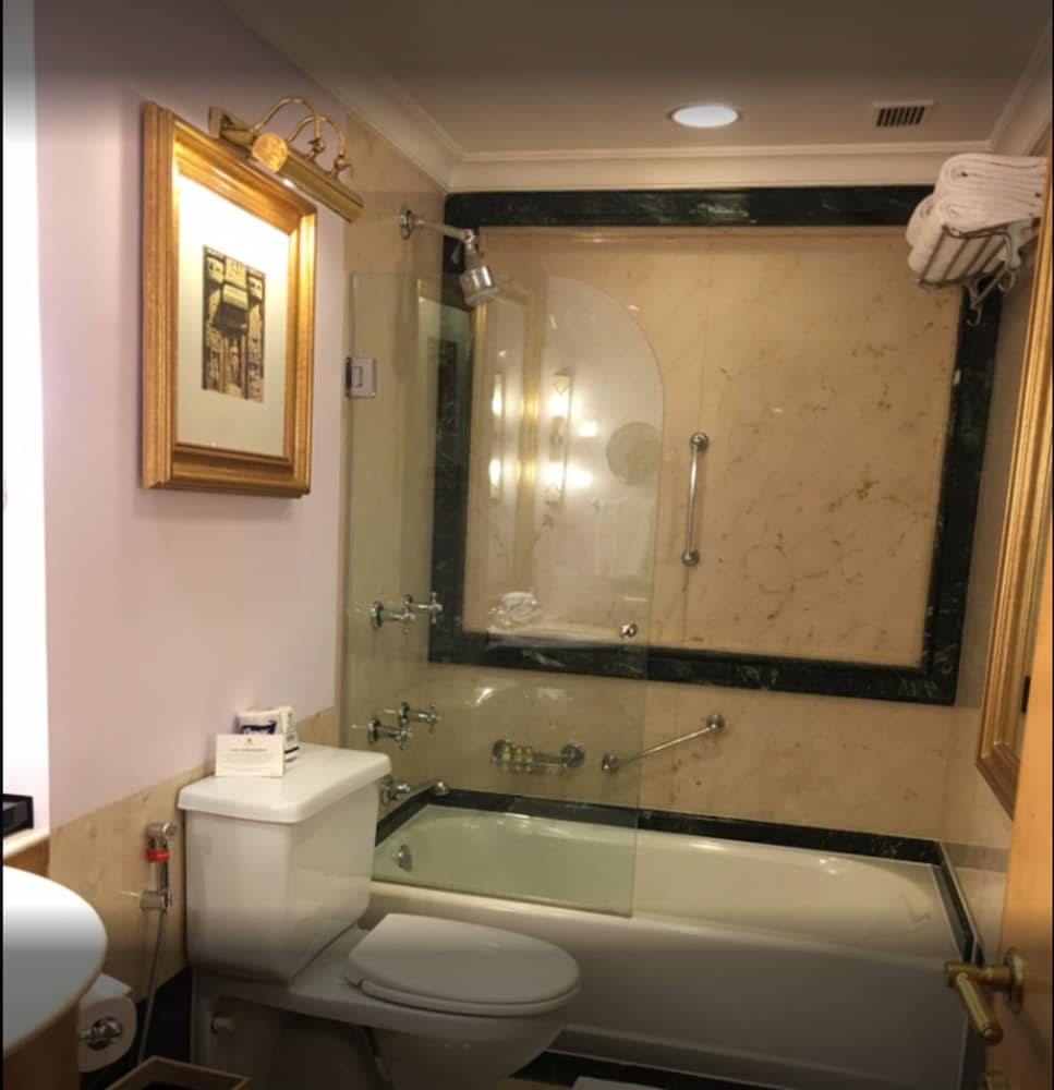 Executive Suite photo 2