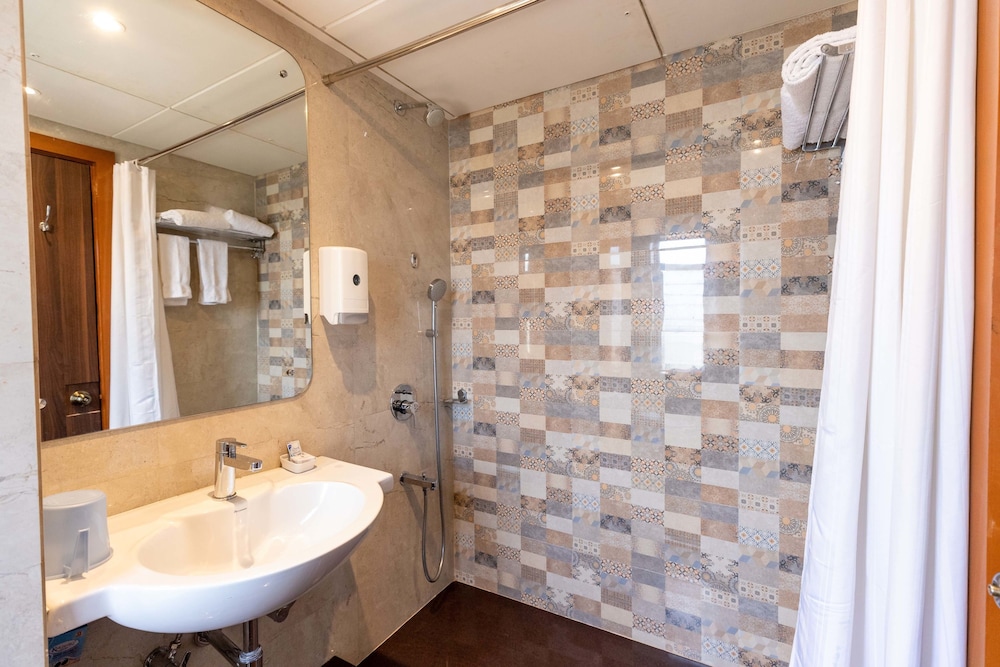 Executive Double or Twin Room - Photo 2