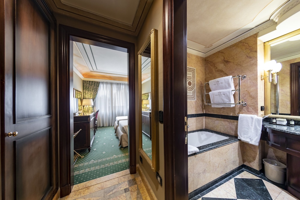 Classic Double or Twin Room, Non Smoking
